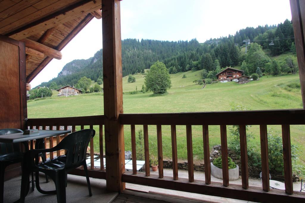 Hotel Restaurant U'Fredy La Clusaz Oda fotoğraf