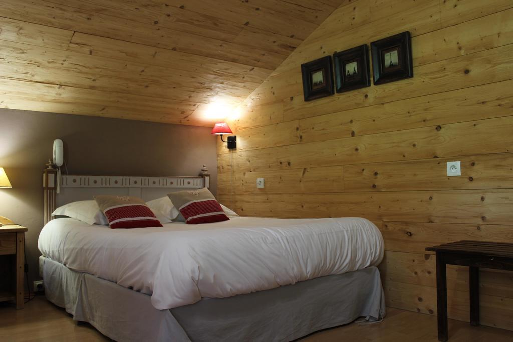 Hotel Restaurant U'Fredy La Clusaz Dış mekan fotoğraf