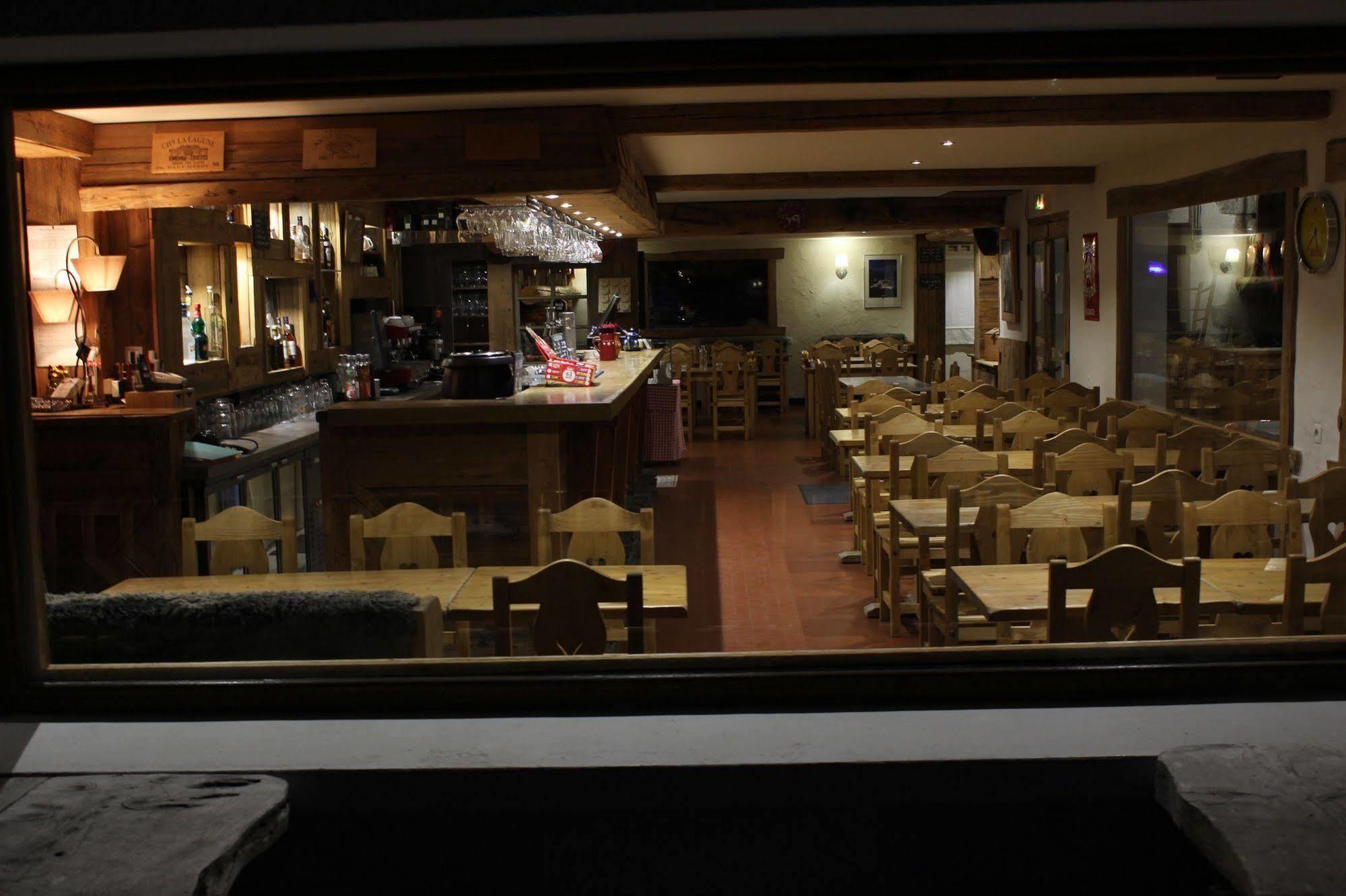 Hotel Restaurant U'Fredy La Clusaz Dış mekan fotoğraf