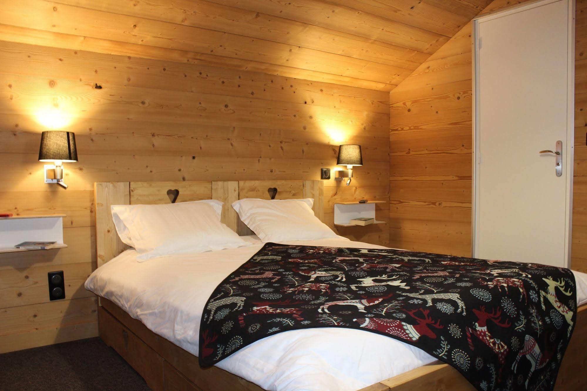 Hotel Restaurant U'Fredy La Clusaz Dış mekan fotoğraf